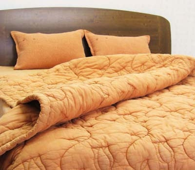 Red clay tulip quilted comforter (single)