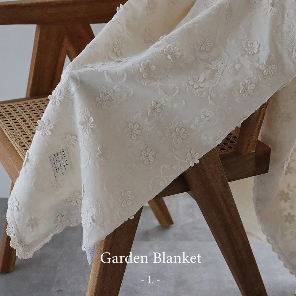 Sentimental Trickholic Garden Flower Blanket (Select Size)