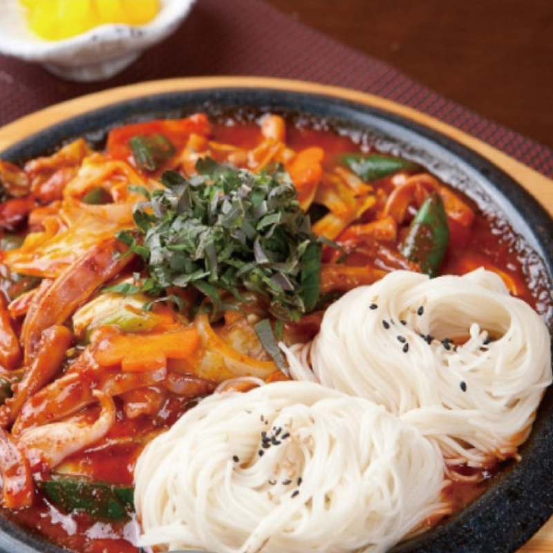 [MILLS EXPRESS] JEJU GIMNYEONG Stir-Fried Squid and Seafood (Ojingeo) Meal Kit 1kg