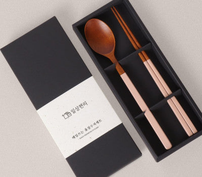 Convenient daily lacquerware cutlery set