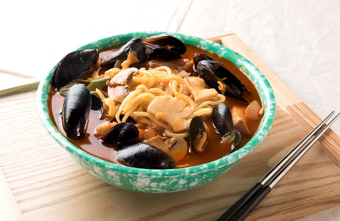 Korean Retro Melamine 19-Piece Full Dining Set (Color Options: Green, Brown, Blue)