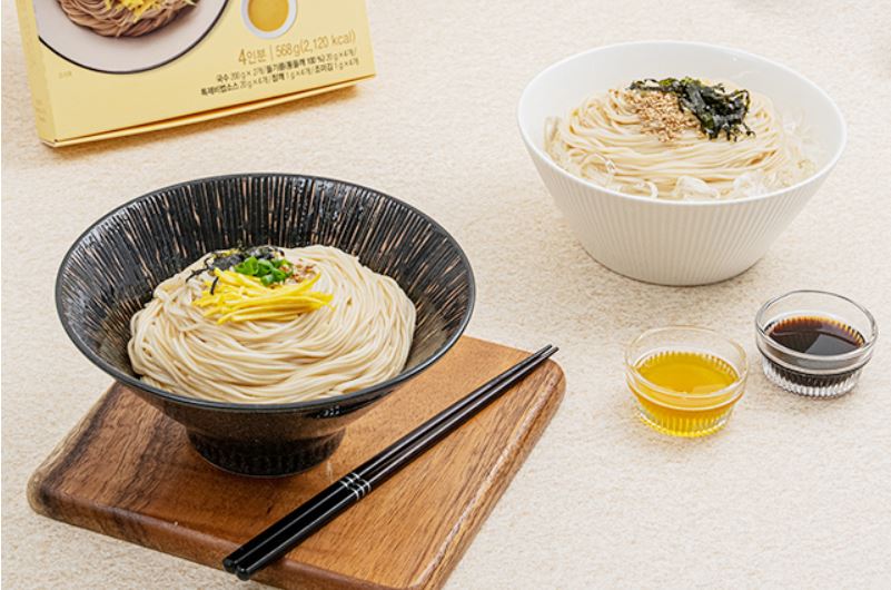 [Dadaikseon] Muju Cheonma - Deulcham Noodles 271g x 5 packs
Expiration Date: September 15, 2023