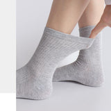 Convenient Everyday Socks Women's Cotton Mid-calf Socks (Color Selection)