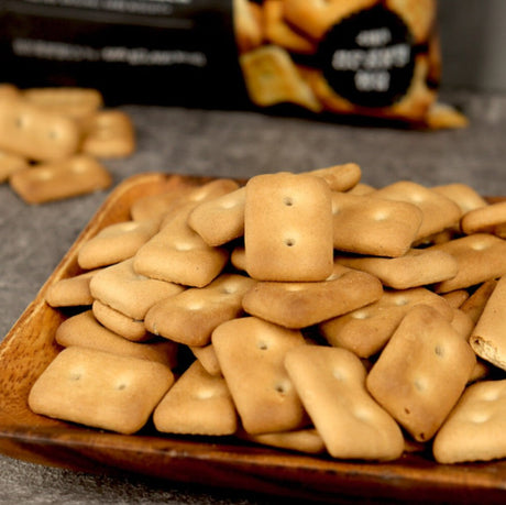 Cheongwoo - Hearty Black Bean & Sesame Barley Crackers 450g