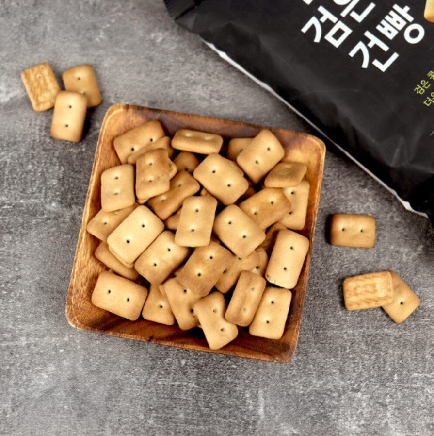 Cheongwoo - Hearty Black Bean & Sesame Barley Crackers 450g