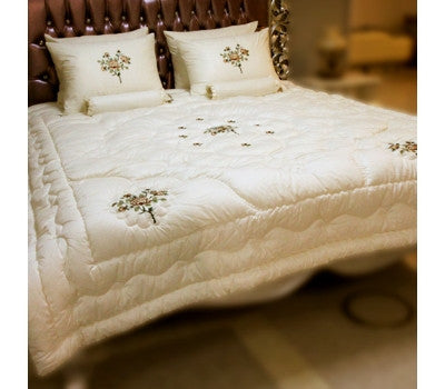 Peony Quilted Comforter (Queen)