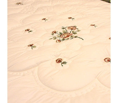 Peony Quilted Comforter (Queen)