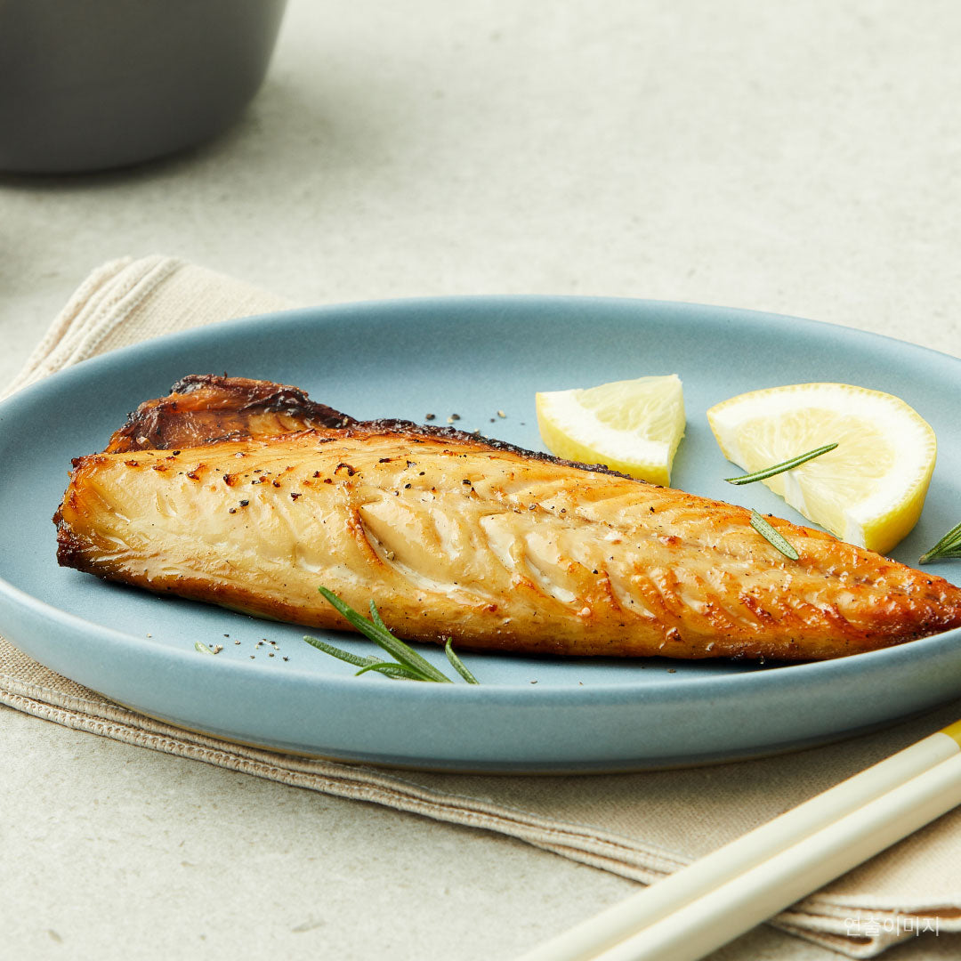 [Free Separate Shipping] Domestic Spanish Mackerel Fillets (180g or more) x 10 packs Expiration Date: October 21, 2026