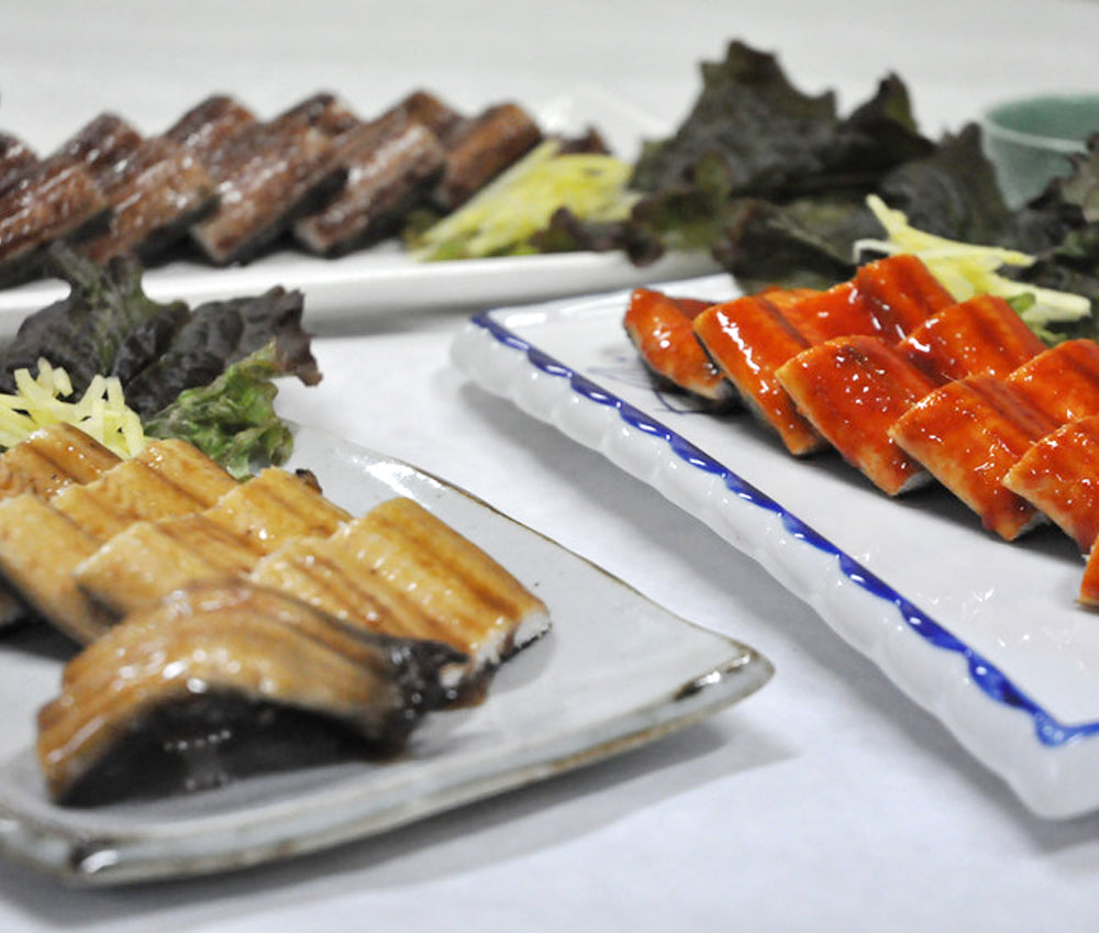 [Free Separate Shipping] Seonunsan - Pungcheon Grilled Freshwater Eel 1.3kg (4 Packs of Gochujang + 4 Packs of Soy Sauce)