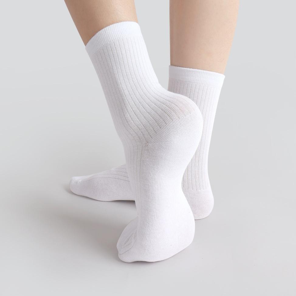 Convenient Everyday Socks Women's Cotton Mid-calf Socks (Color Selection)