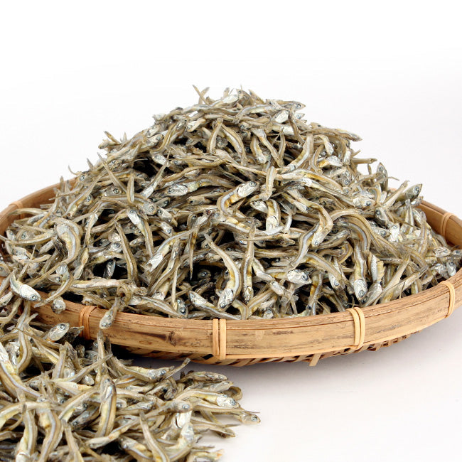 700g of rich and clean-tasting stir-fried anchovies from the South Coast
