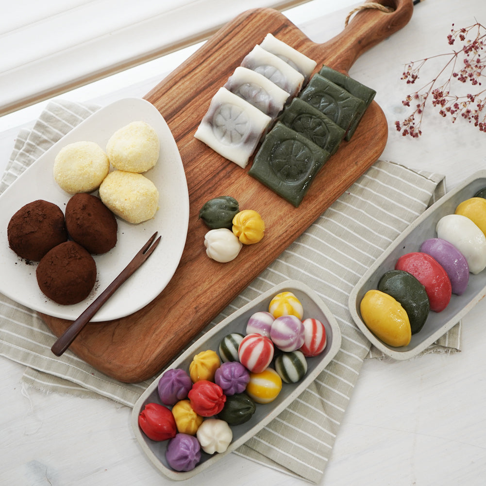 [Free Separate Shipping] Siru & Banga 6-Piece Rice Cake Set (Red Bean Paste Sliced Rice Cake, Cream Cheese Glutinous Rice Cake, Tiramisu Glutinous Rice Cake, Five-Color Bangul-tteok, Five-Color Bead Rice Cake, Five-Color Baram-tteok)