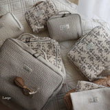 Sentimental Trickholic Vintage Flower Trunk Bag (S size)