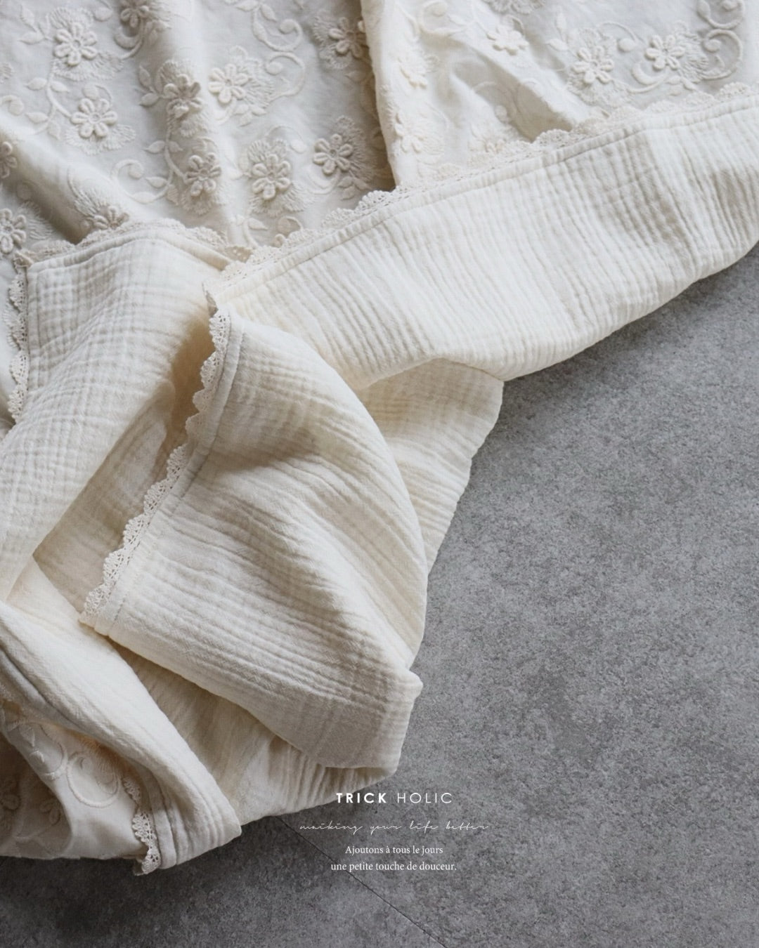 Sentimental Trickholic Garden Flower Blanket (Select Size)