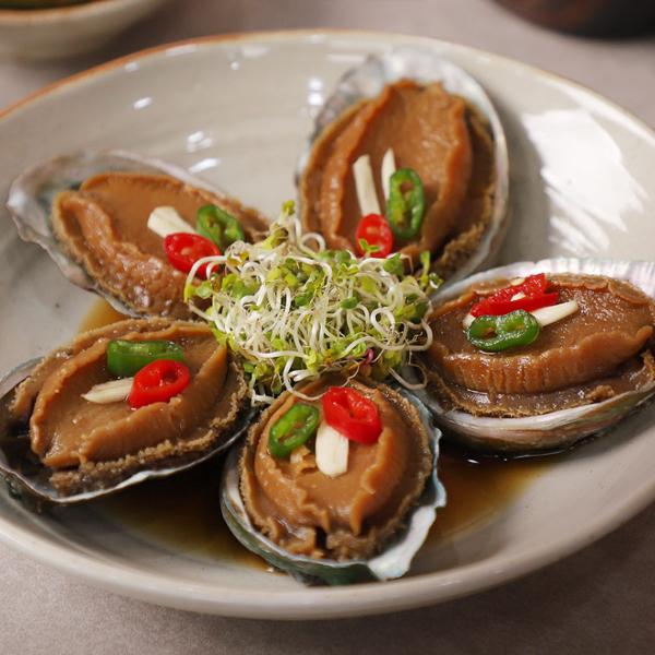 [PRE-ORDER] CHUNGSANBADA Soy Sauce Marinated Abalone 900g x 2 FULL JARS