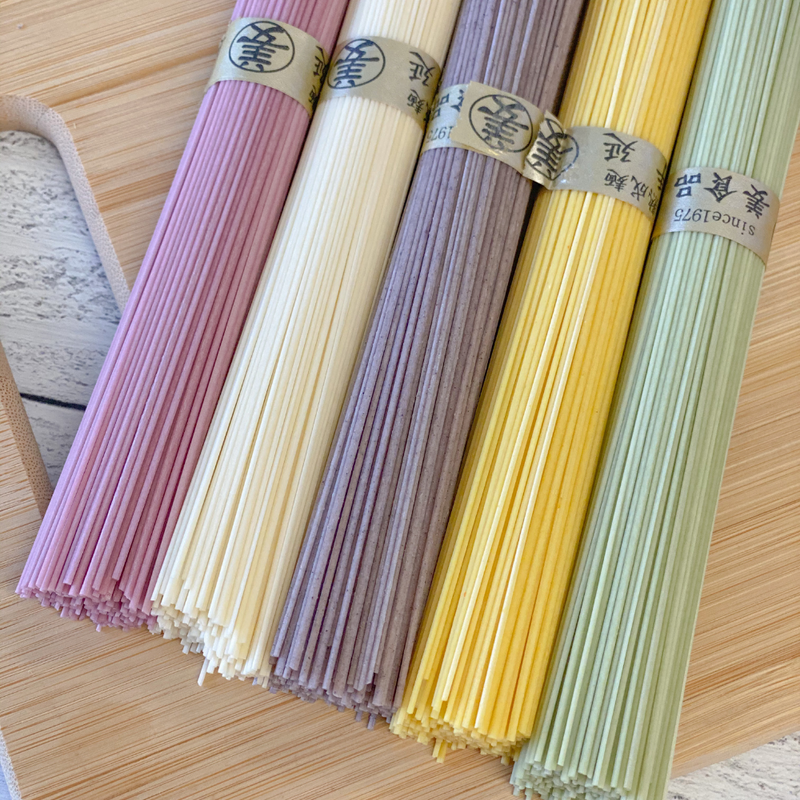 Myeongawon Suyeon Rainbow Hand-Stretched Noodle Gift Set 1kg