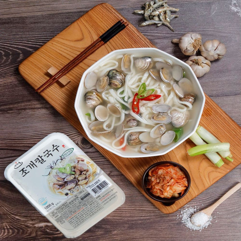 [MILLS EXPRESS] MILOVEYOU Clam Kalguksu (Korean Noodle Soup) 1.3kg (2 Servings)