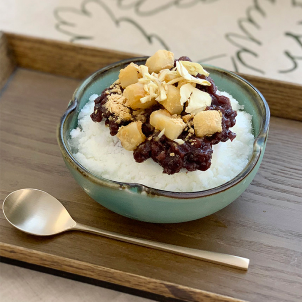 Dangozai Four-Leaf Clover Shaped Celadon Noodle Bowl Set (4 Noodle Bowls)