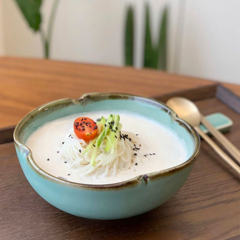 Dangozai Four-Leaf Clover Shaped Celadon Noodle Bowl Set (4 Noodle Bowls)