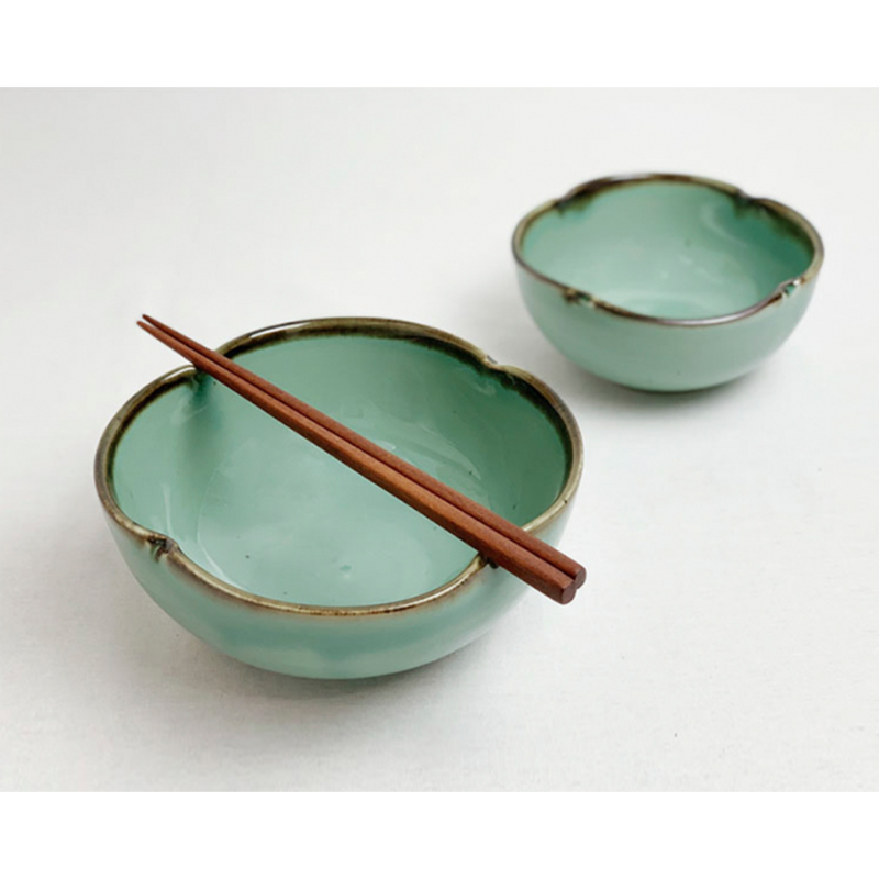 Dangozai Four-Leaf Clover Shaped Celadon Bowl Set for Two (2 Rice Bowls, 2 Soup Bowls)