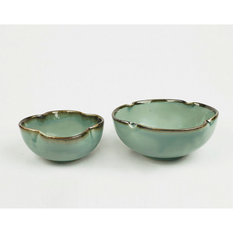 Dangozai Four-Leaf Clover Shaped Celadon Bowl Set for Two (2 Rice Bowls, 2 Soup Bowls)