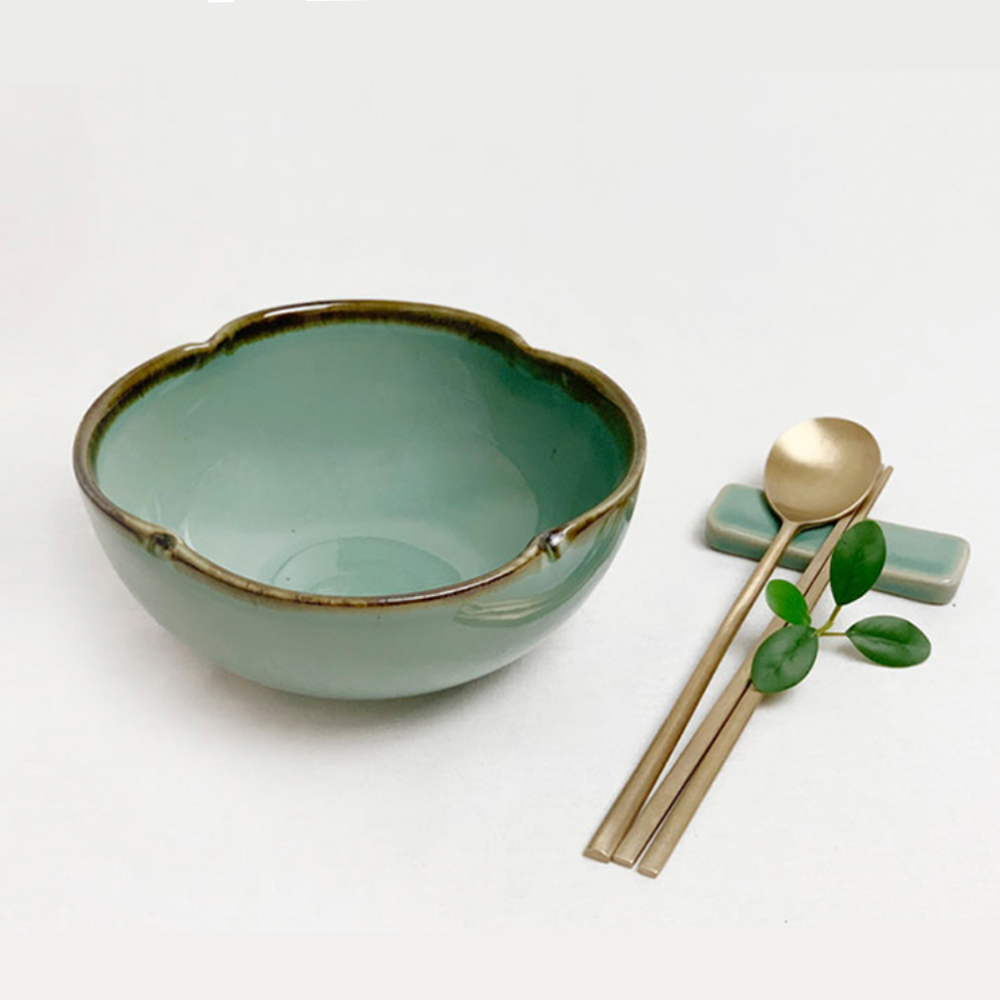 Dangozai Four-Leaf Clover Shaped Celadon Noodle Bowl Set (4 Noodle Bowls)