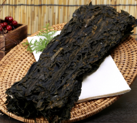 SeoulMills presents their dried seaweed collection before packaging. 