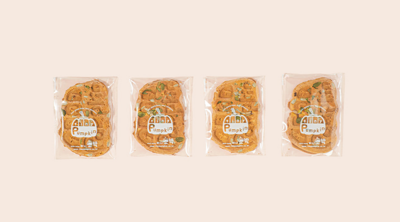 TINY PUMPKIN Pumpkin Crackers ( 18 crackers per box * 2 boxes)(EXP.DATE:11/03/2023)