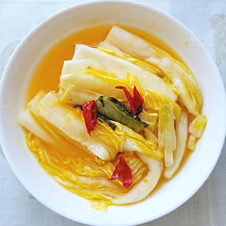 [PRE-ORDER] Pyeongchang Kotsooni Young Radish (Yeolmu) Kimchi (3kg) + White Kimchi with Pumpkin (2kg)