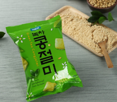 Try the Korean Green Tea and Soybean Rice Snack 60g at Seoul Mills!