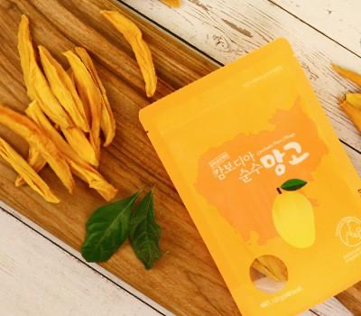 Seoul Mills presents 100% Dried Mango 100g from Cconma Global Farm.
