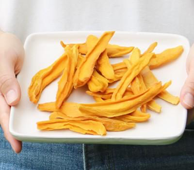 Seoul Mills and Cconma Global Farm 100% Dried Mango 100g contains real mango.
