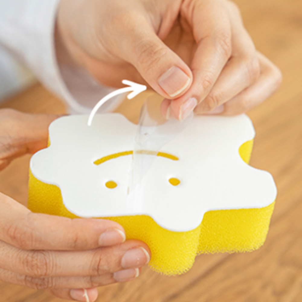 SAENGONG Smiley Stick-On Kitchen Scrubber Sponge (3 in a box